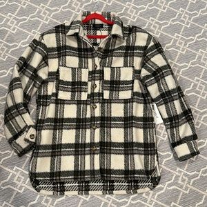 Bardot checkered flannel shirt with two front panel pockets and two side pockets